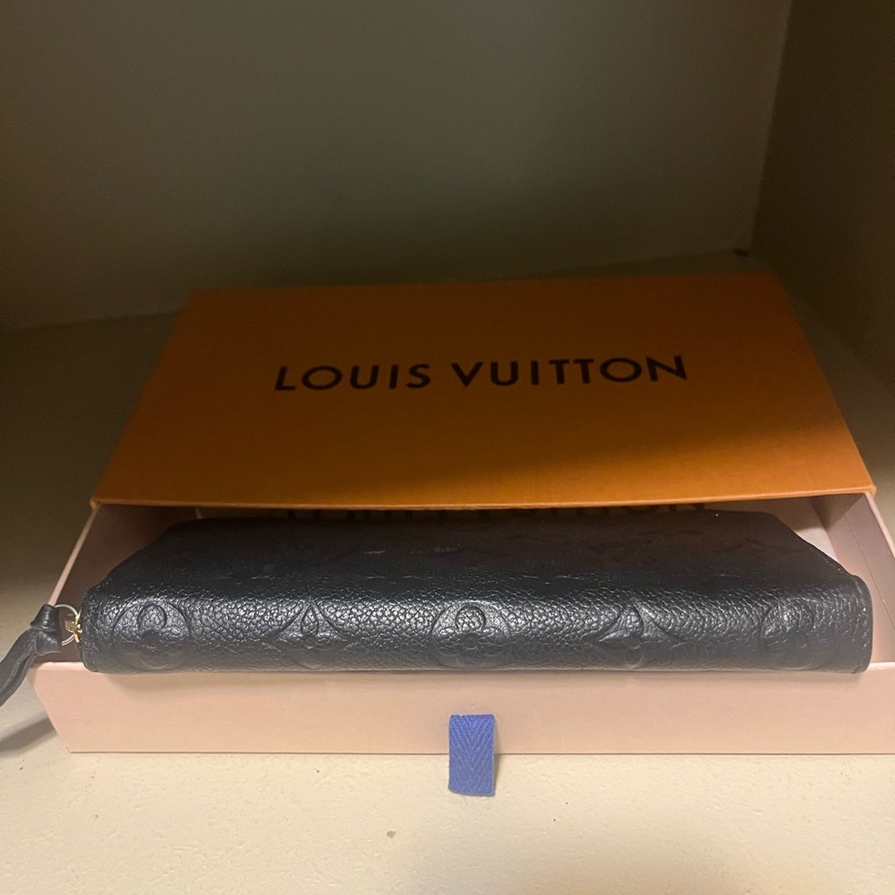 Louis Vuitton Clemence empriente noir wallet - Picture 10 of 11